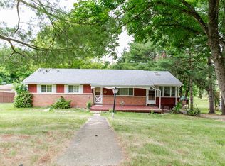 208 Debbie Ann Dr, Wheeling, WV