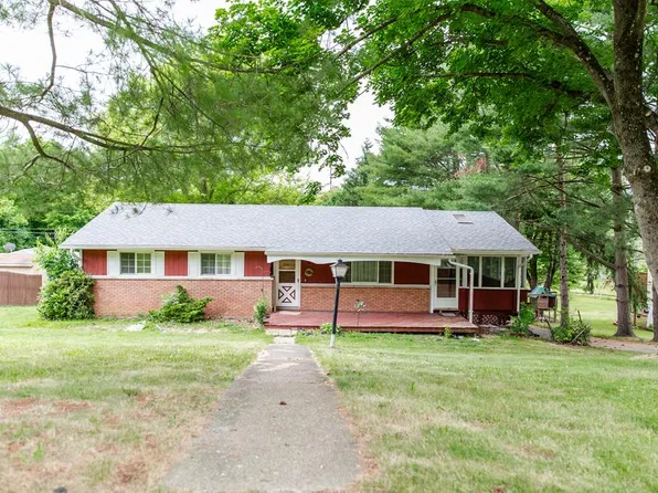 208 Debbie Ann Drive, Wheeling, WV 26003