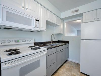 2222 Arctic Ave APT 5, Virginia Beach, VA, 23451