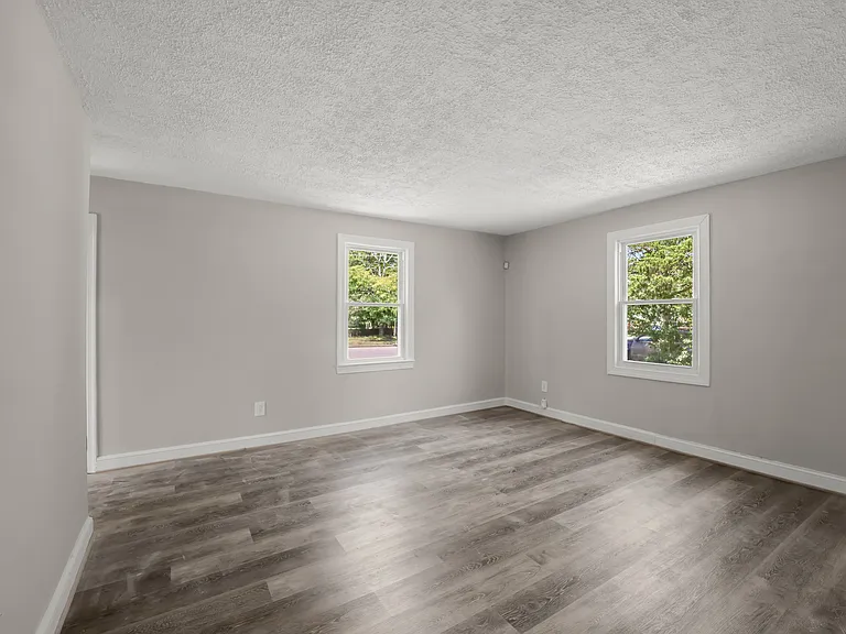 7520 Burgess Ln — Photo 2