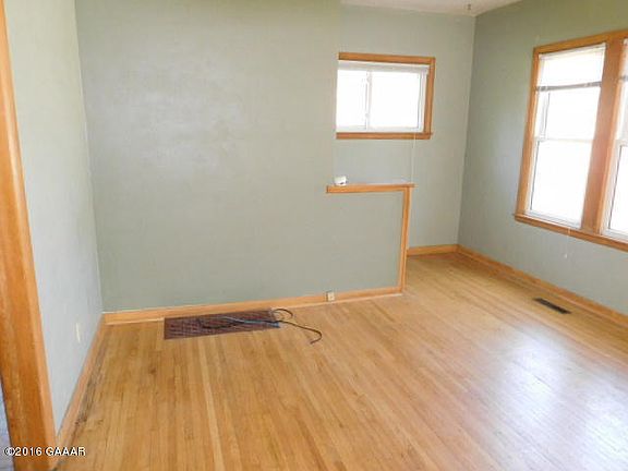 5th image of 114 1st Ave NW