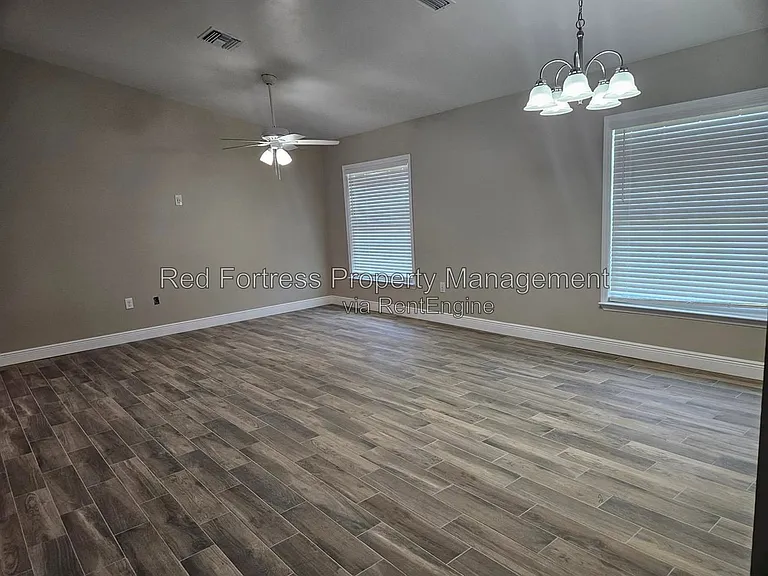 344 Louise Ave — Photo 11