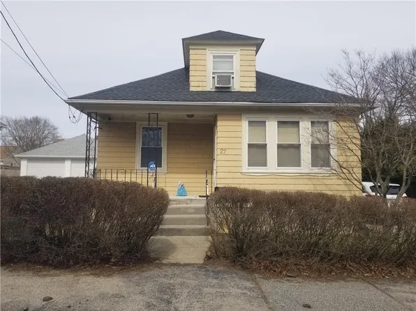 27 Hillcrest Ave, Pawtucket, RI 02860