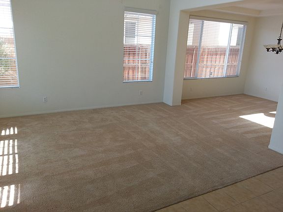 4th image of 36852 Maxmillian Ave