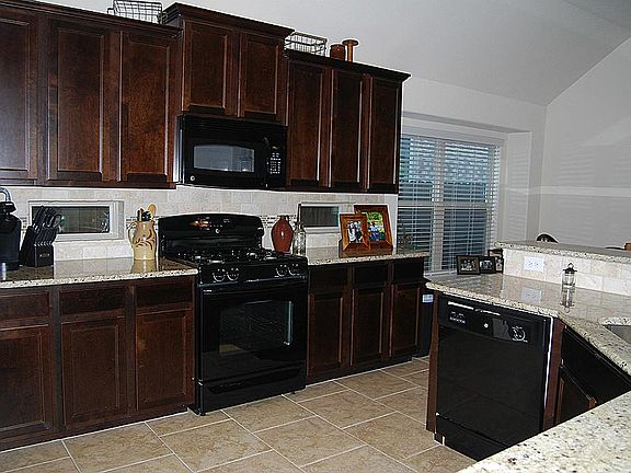 5th image of 6808 Linden Creek Ln