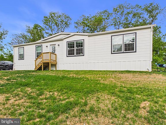 2nd image of 345 Boxwood Rd