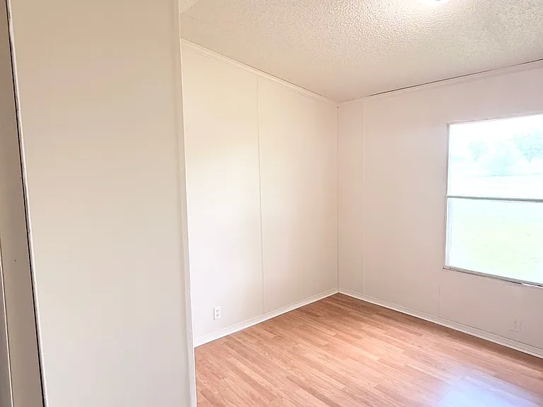 2081 Oakshire Rd #15 — Photo 6
