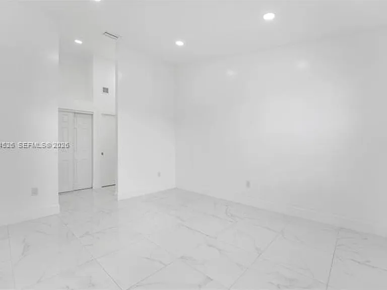 6742 NW 188th Ter #Townhouse 6742 — Photo 12