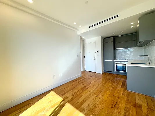 Rented by Pear NYC LLC | media 23