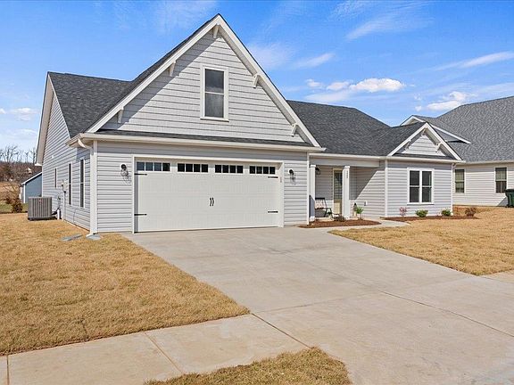 4th image of 125 Langley Dr