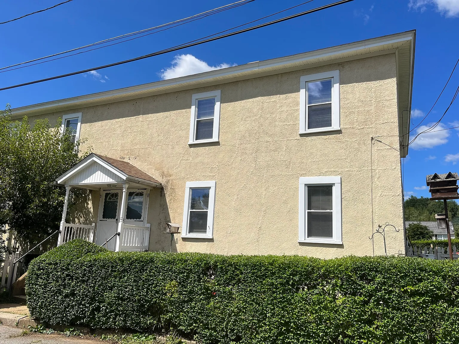 3 bed, 950 sqft, $1,500 — Photo 1