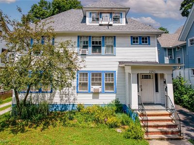 2843 E Derbyshire Rd, Cleveland Heights, OH, 44118