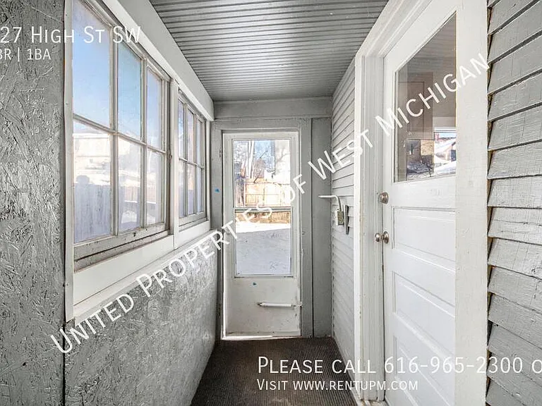 627 High St SW — Photo 13