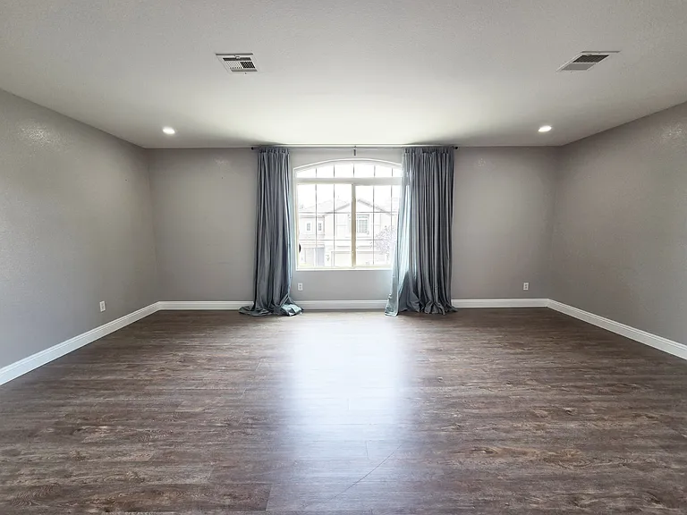 9946 Burton Lake Ct — Photo 30