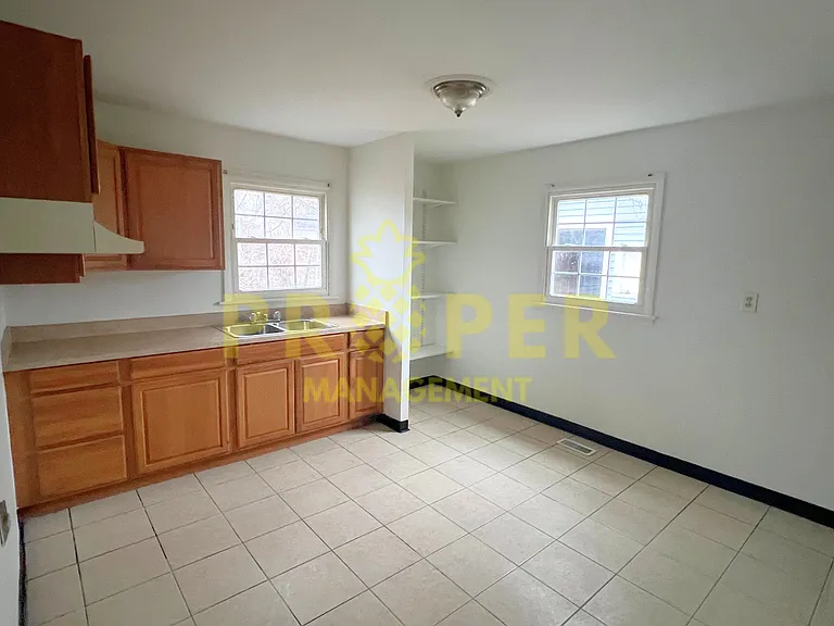 4625 Gardendale Ave — Photo 3