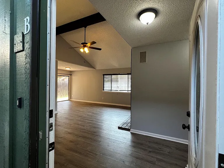 7506 Chelsea Moor #B — Photo 6
