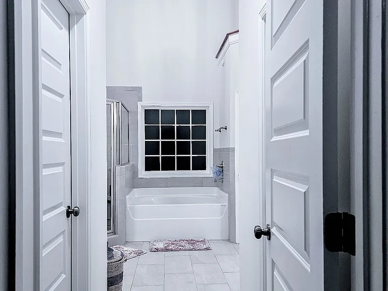 1718 Oak Forest Dr — Photo 31
