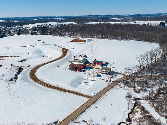 2nd image of 1001 Kirchner Rd