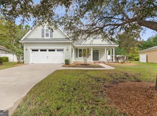 243 Waters Edge Dr, Kingsland, GA 31548