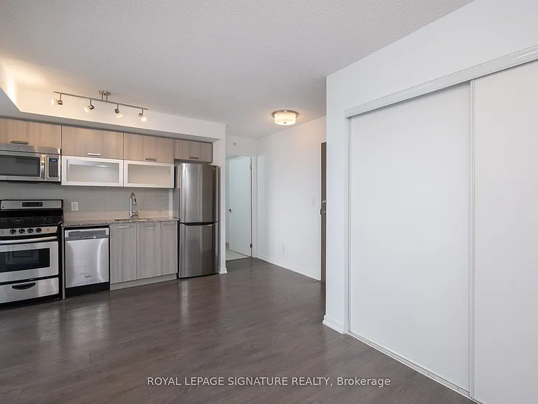 68 Abell St #923 — Photo 10