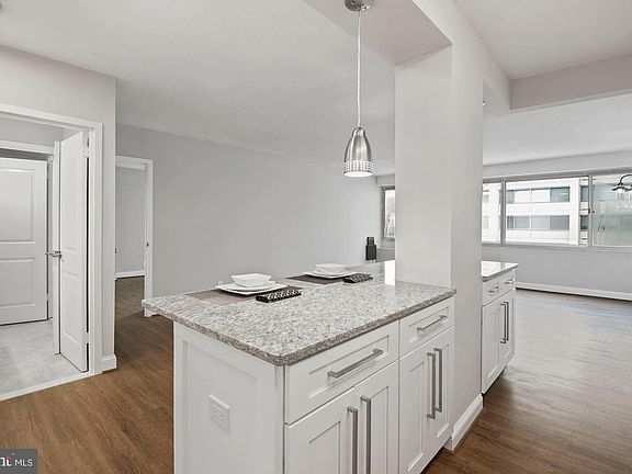 3rd image of 4515 Willard Ave APT 1714S
