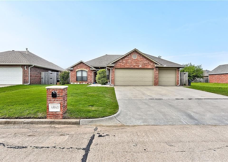 1st image of 4840 Montrose Dr