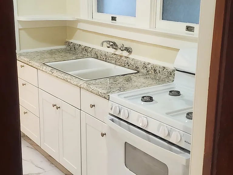1422 I St #9 — Photo 1