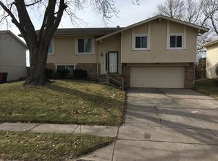 7326 Thorn Apple Ln, La Vista, NE 68128