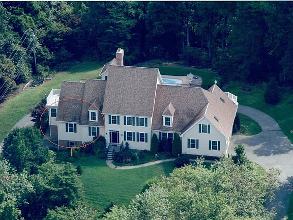 Windy Hill aerial. The in-law apartment is shown by the red circle at left.