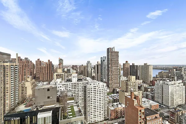 Sold by Corcoran | media 2