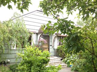 8042 17th Ave NE, Seattle, WA 98115