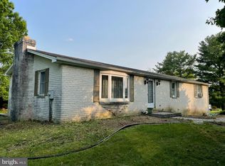 10460 Fish & Game Rd, Waynesboro, PA 17268