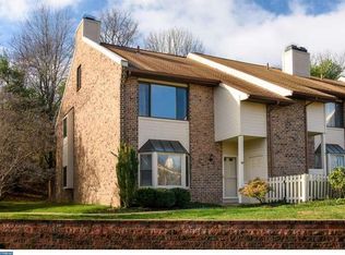 40 Elan Ln, Chesterbrook, PA 19087