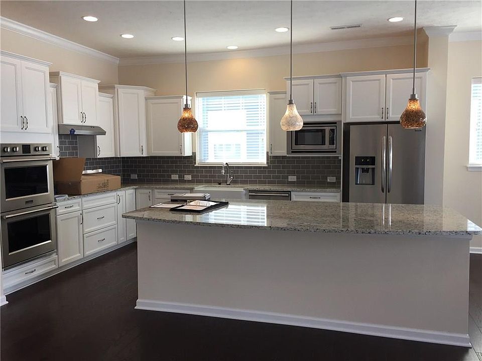 2nd image of 10922 Cliffside Dr