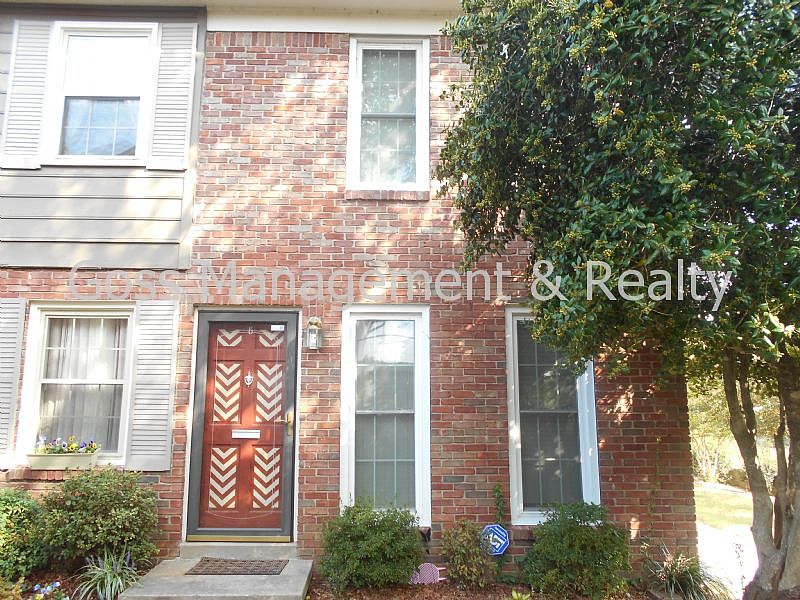 1st image of 601 Brookside Dr APT 8