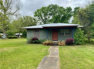 103 4th Ave, Chickasaw, AL 36611