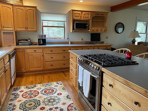 5th image of 8100 Mulberry Ln