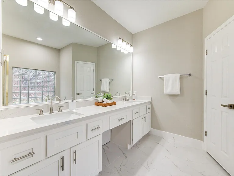 11706 Canyon Breeze Dr — Photo 21
