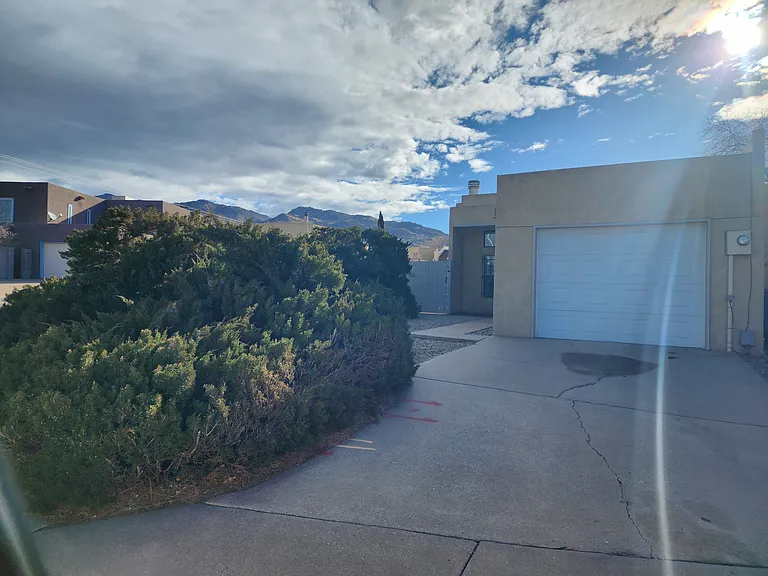 112 Canyon View Ct NE — Photo 17