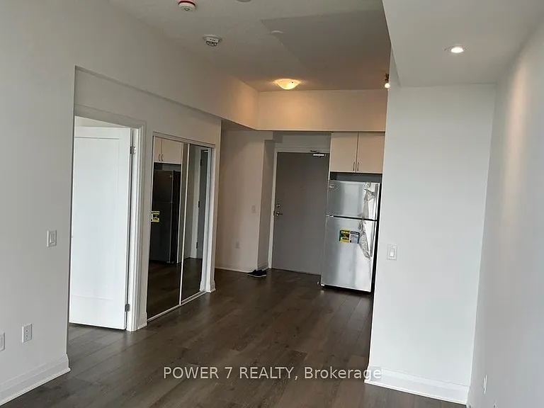 3220 Sheppard Ave N #611 — Photo 2