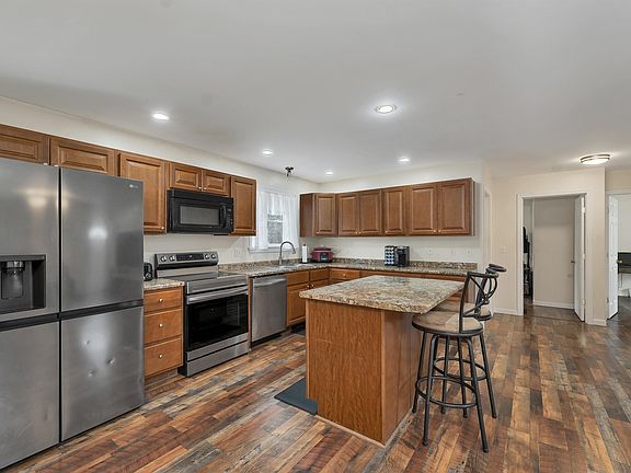3rd image of 97 Daniel Drive