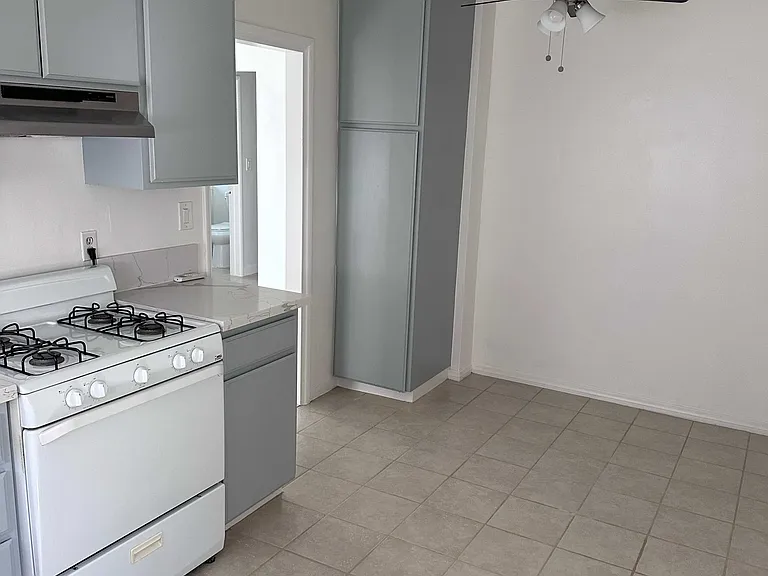 54 Diamond St — Photo 6