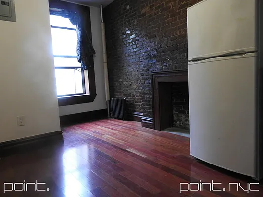 Rented by Point NYC | media 20