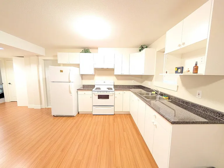 73XX 202nd St — Photo 3