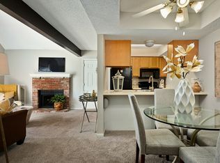 Hunter's Pointe Apartments, Overland Park, KS 66210