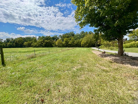 83rd image of 1550 Mount Hope Rd #1