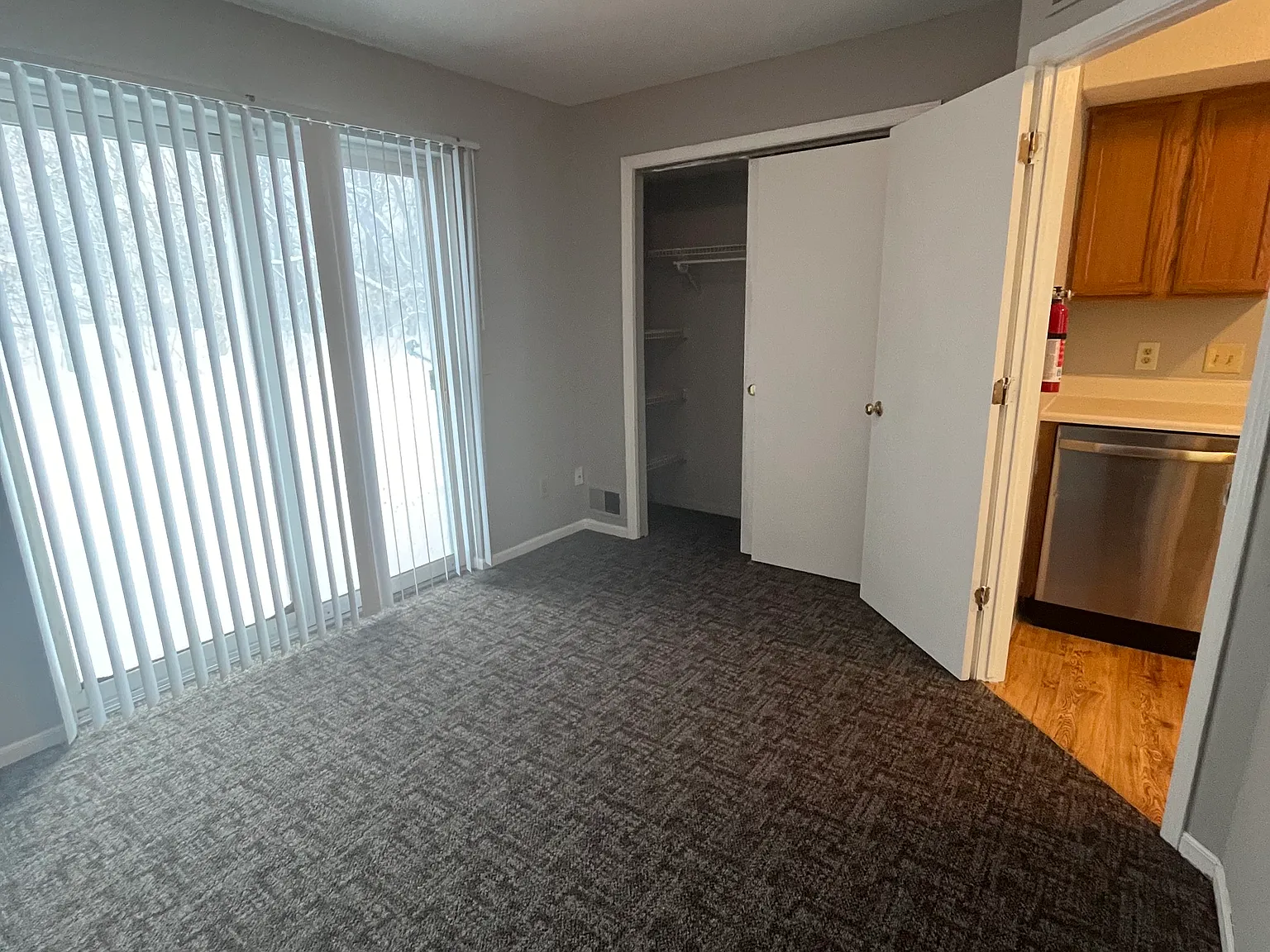 2 bed, $1,150 — Photo 4