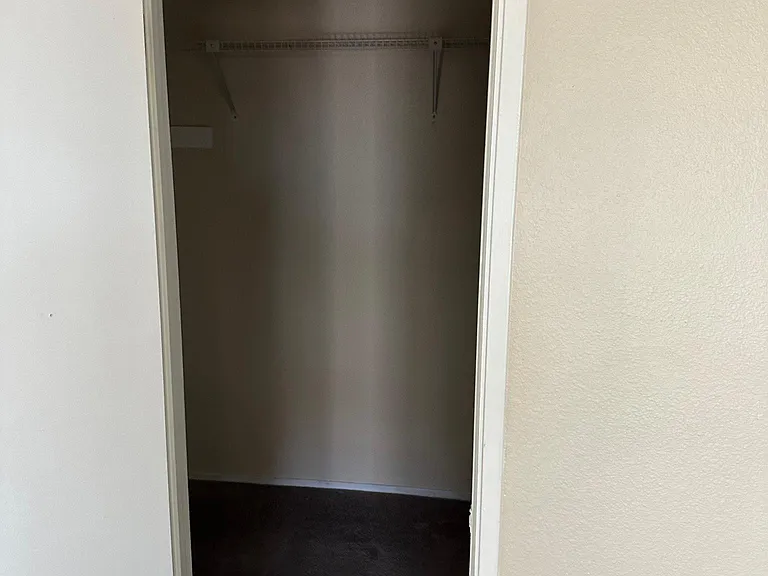 7619 Memory Dr — Photo 8