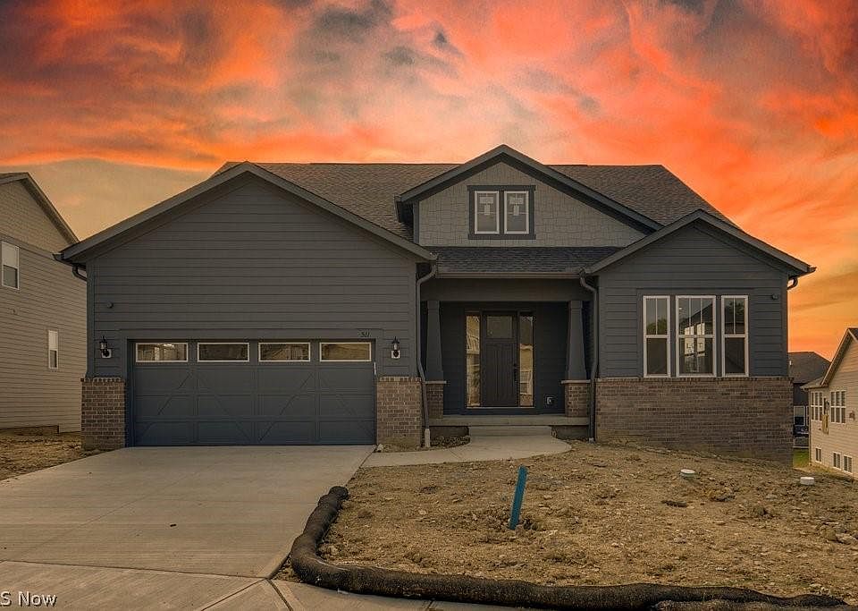1st image of 511 Silver Lake Dr