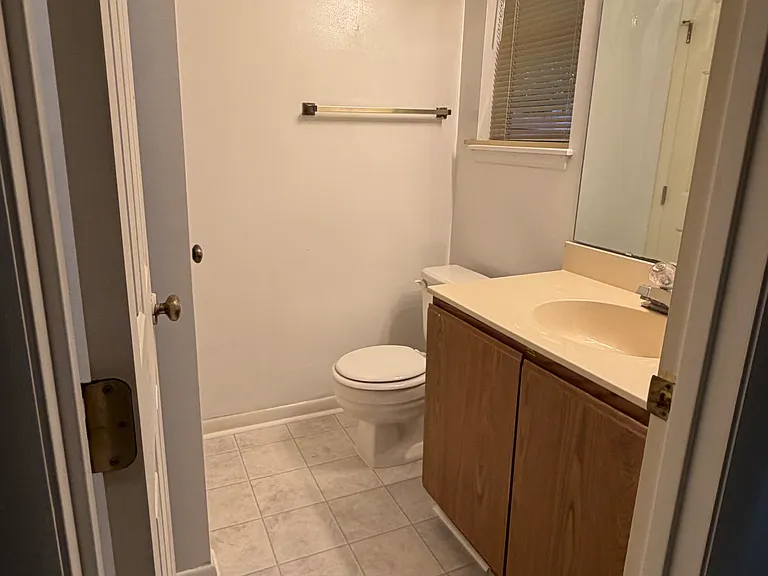 5905 Suncreek Ct — Photo 12